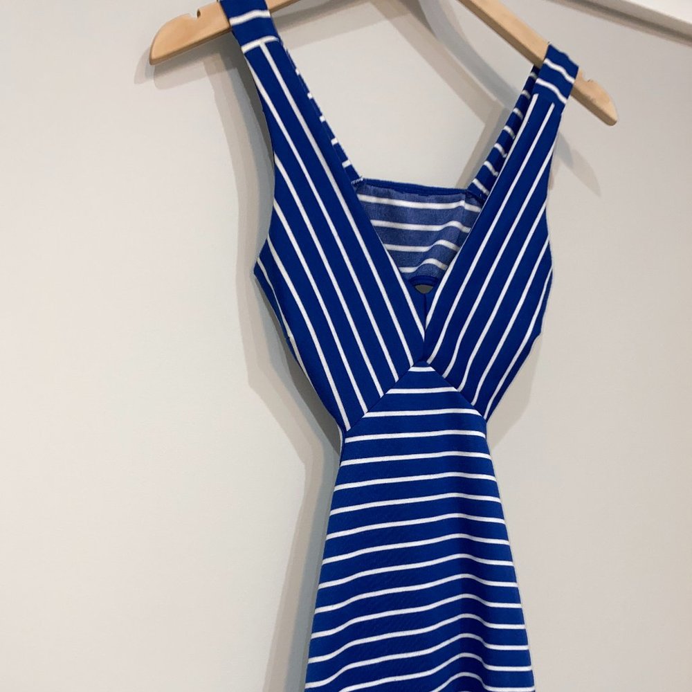 Sexy Blue & White Striped Cut Out Mini Bodycon Dress: Size S - Picture 2 of 5
